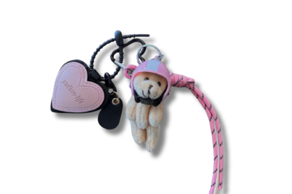 Chaveiro Cachorro Capacete Rosa